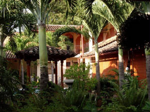 Granada Colonial House Remodeled in Present Day